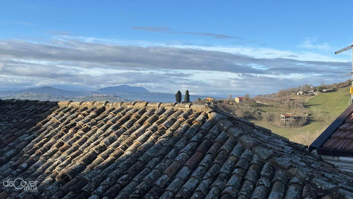 ZUNGOLI – Tra le “rue” alla scoperta del fascino del borgo medievale