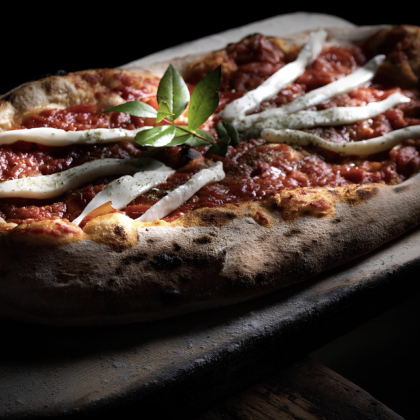 Cristian Santomauro, ultimo custode della pizza ammaccata cilentana